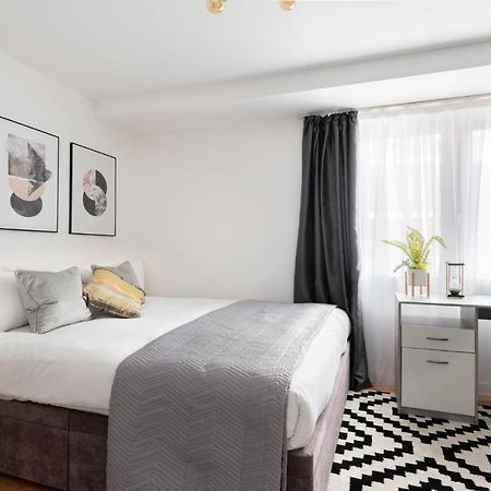 Spacious And Modern 4 Bed Apartment Next To Borough Station 런던 외부 사진