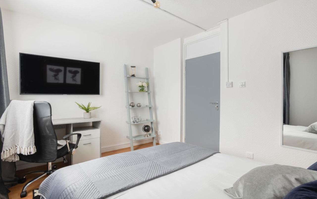 Spacious And Modern 4 Bed Apartment Next To Borough Station 런던 외부 사진
